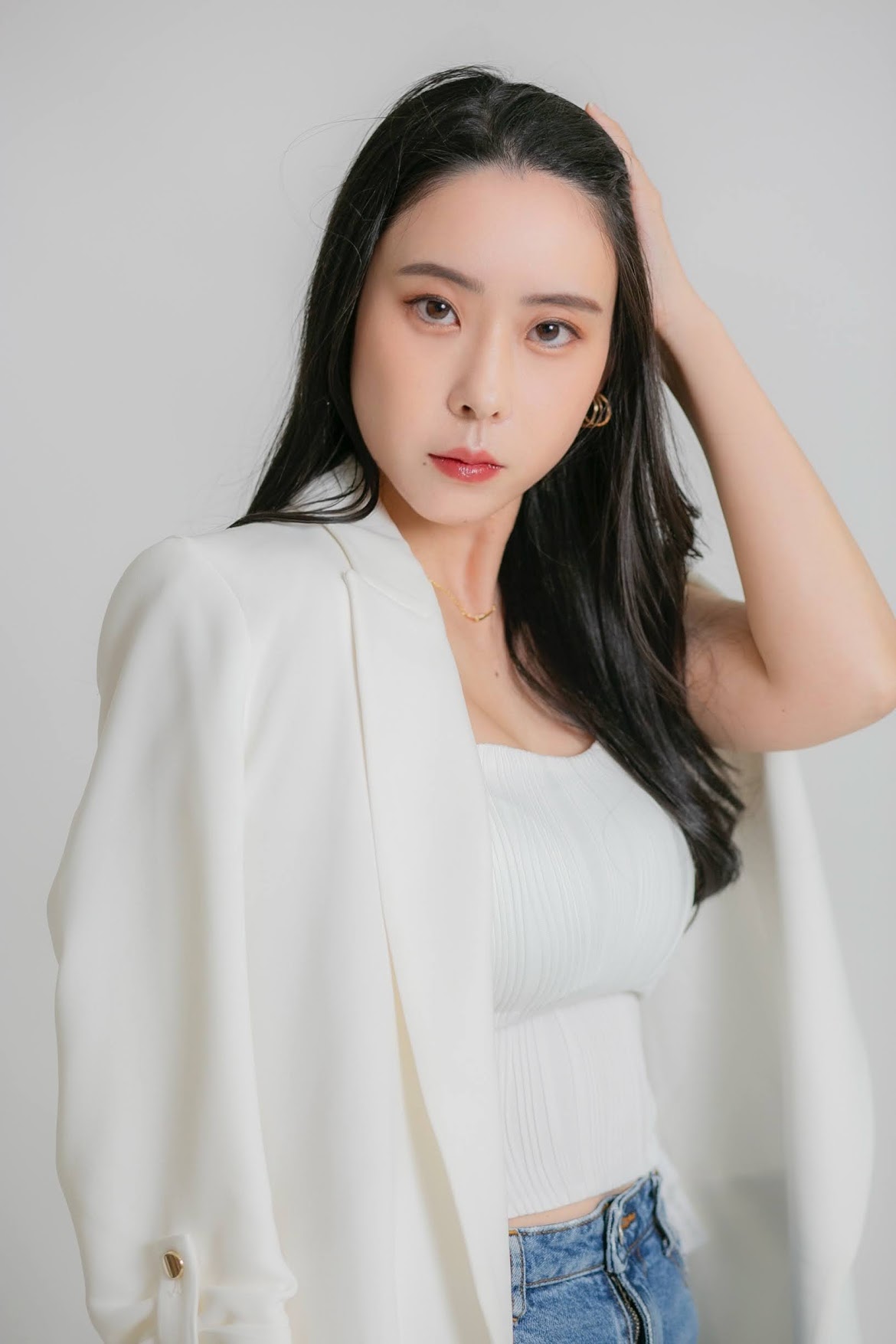 兵庫県姫路市飾磨区で活動する俳優 徳由美子のポートレート写真（2枚目）