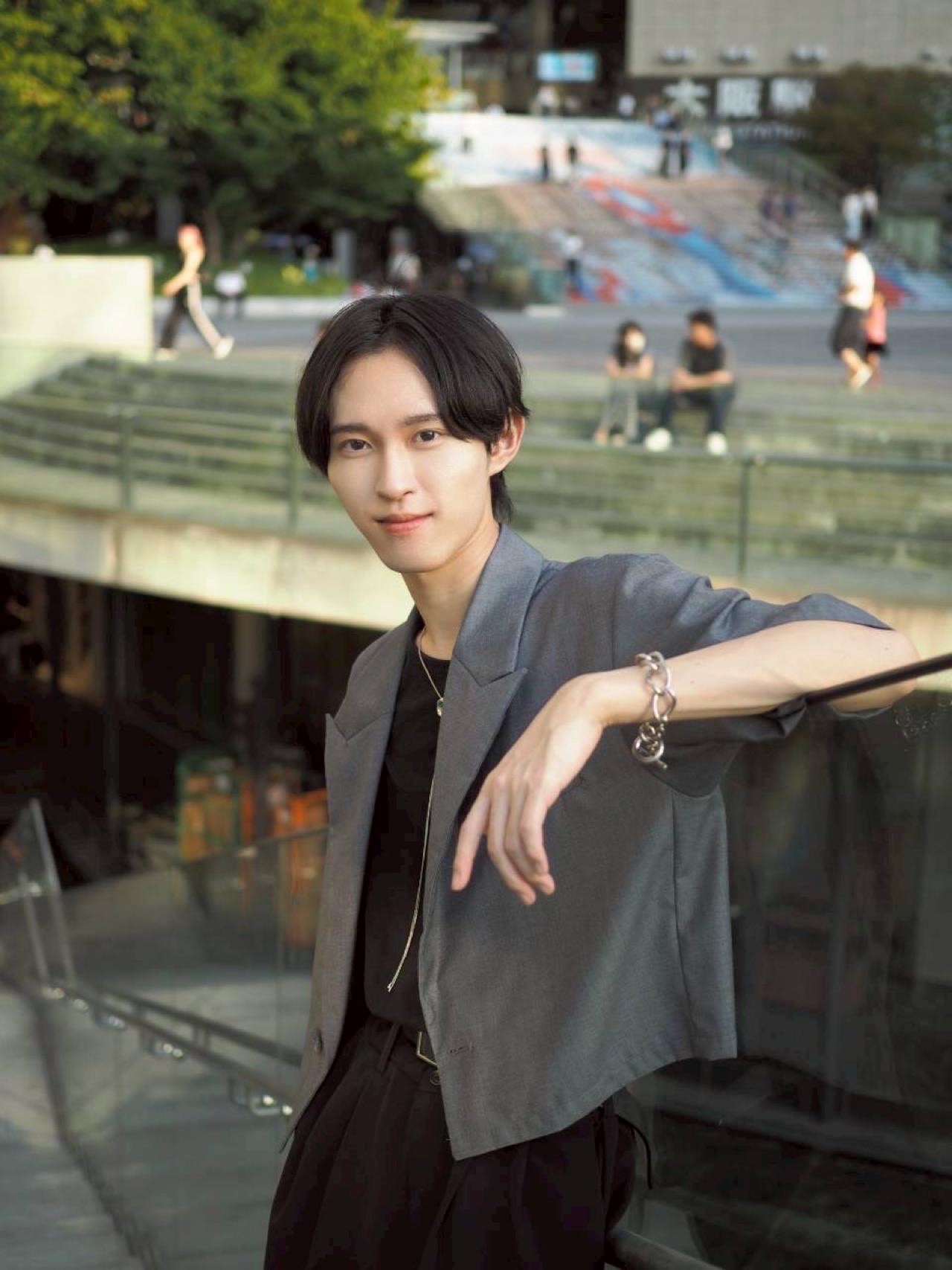 大阪府で活動するモデル 榎並俊介のポートレート写真（2枚目）