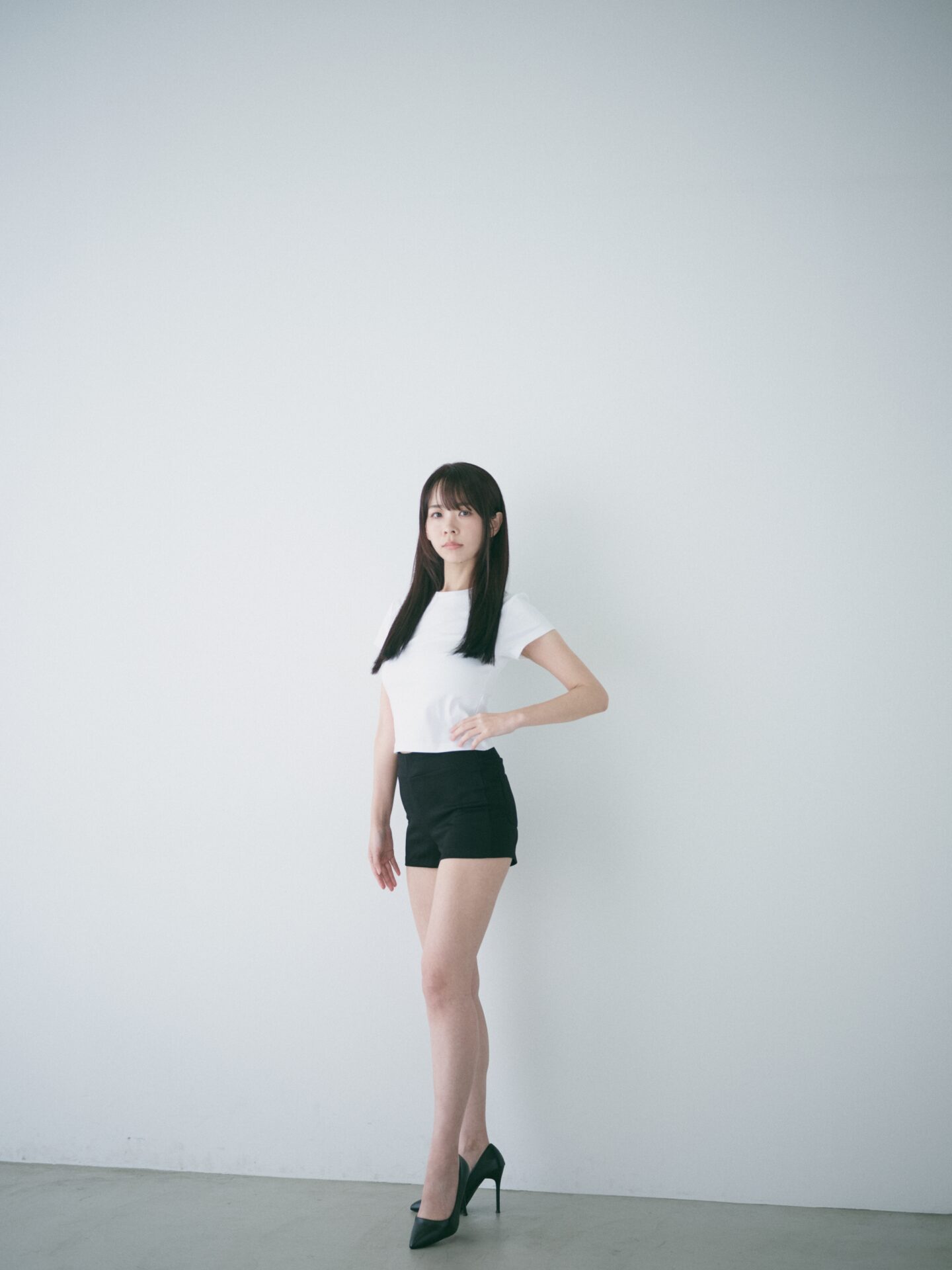 東京都東京で活動する透明感の魔女モデル わたあめのポートレート写真（4枚目）