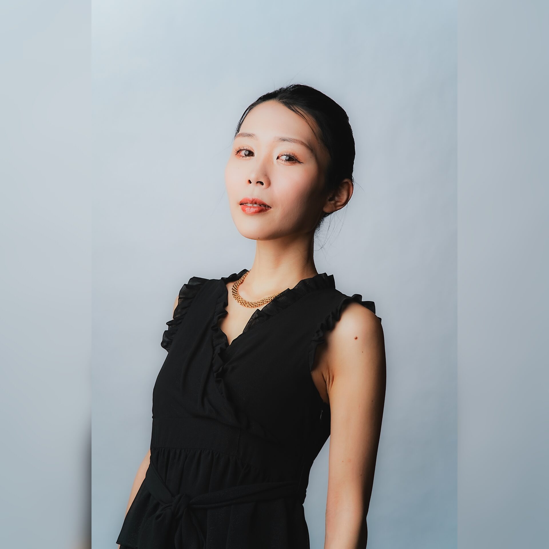 東京都杉並区で活動する会社員(美容系商社) 岡田真麻のポートレート写真（3枚目）